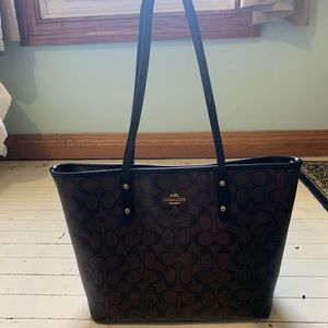 Coach tote purse